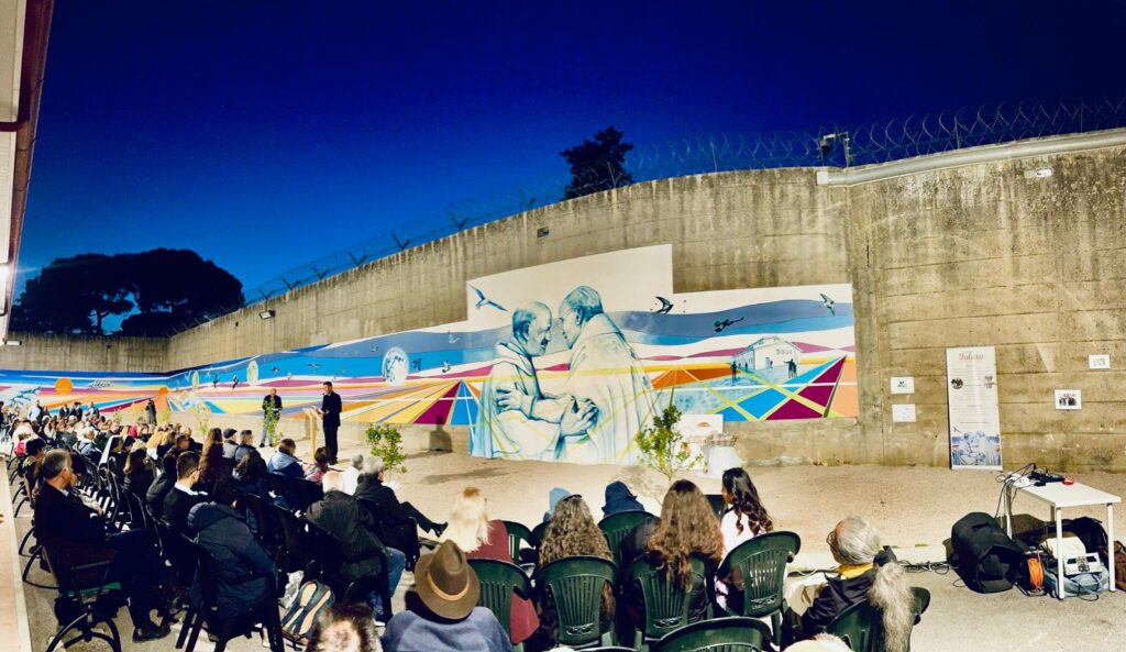 El legado del padre Gaetano Greco se hace mural en el Instituto de Menores de Casal del Marmo (Roma)