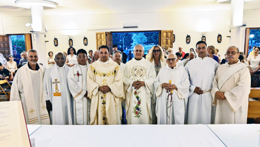Los Amigonianos celebran los 60 años de sacerdocio del P. Giuseppe Gatto
